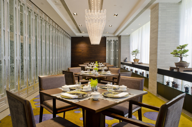 Food & Drinks 5, Taj Lands End, Mumbai Suburban