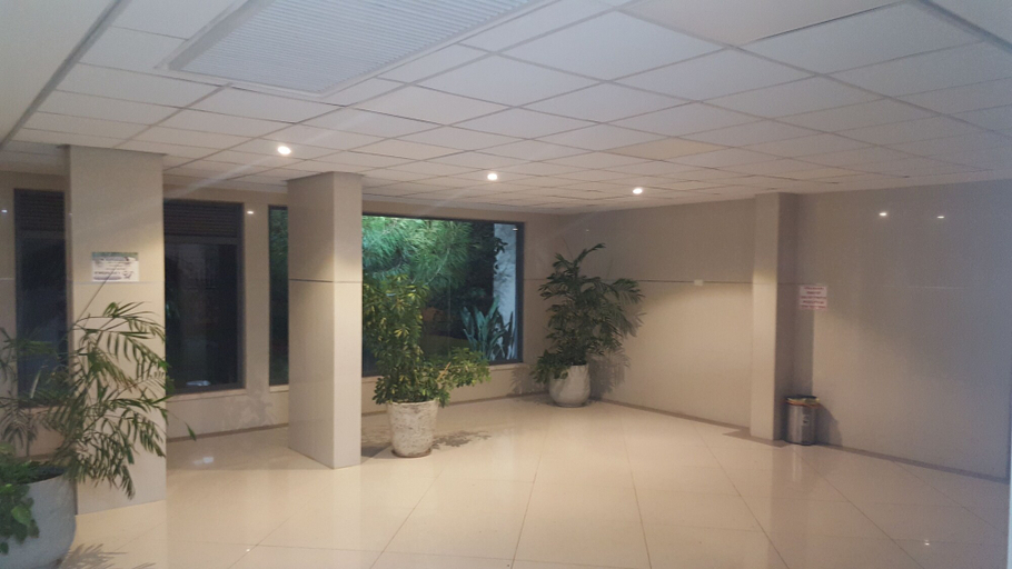 Others 4, Penthouse in the City