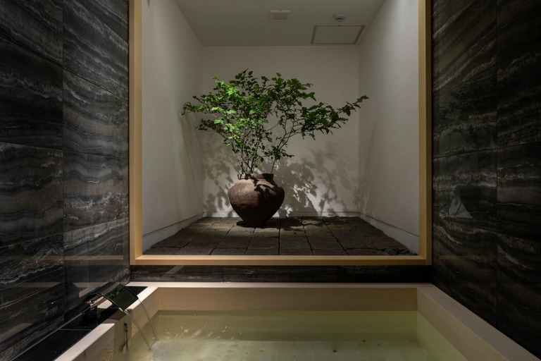 Bathroom 4, Campton Kiyomizu, Kyoto