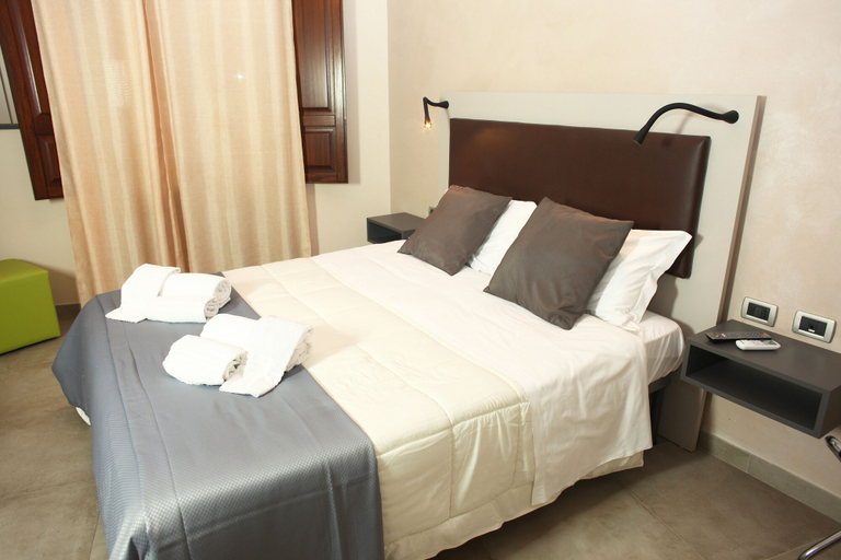 Bedroom 4, Albergo Maccotta, Trapani