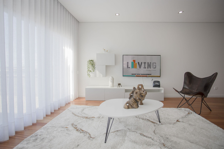 Others 4, Liiiving -Luxury River View Apartment XI, Gondomar