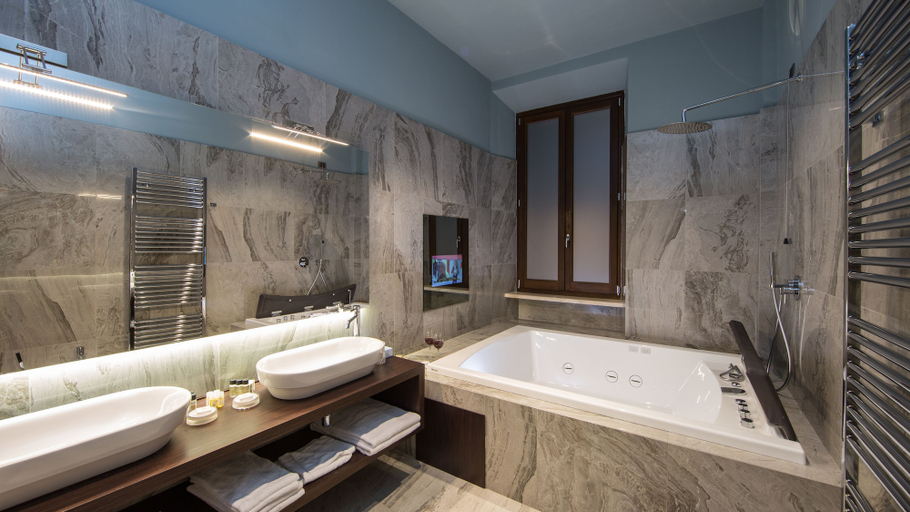 Bathroom 4, Monti Palace Hotel, Roma