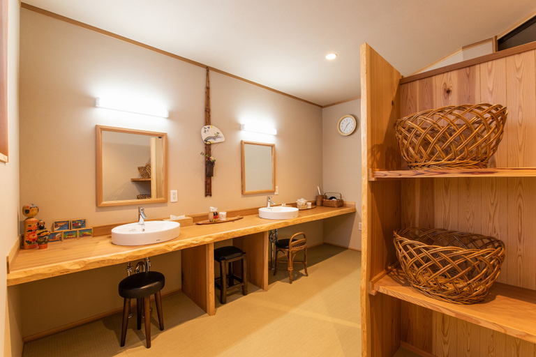Bathroom 4, Kadokyu Ryokan, Takaoka