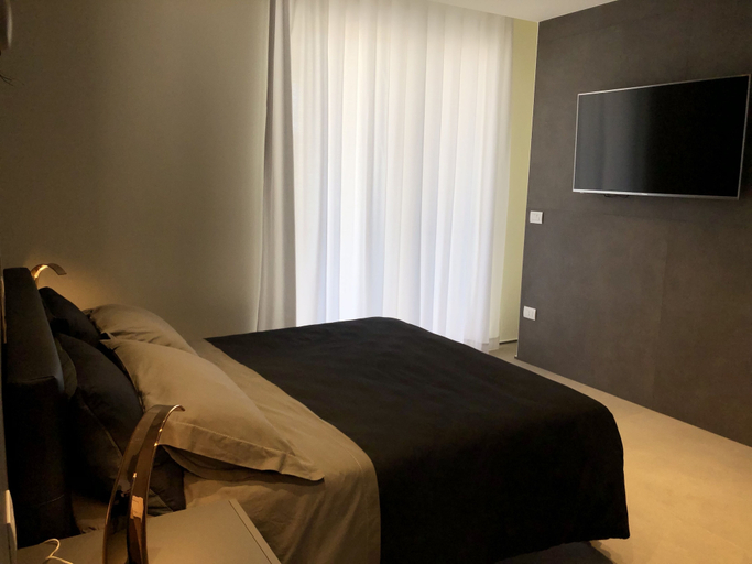 Bedroom 3, Golden Suites 50, Bari