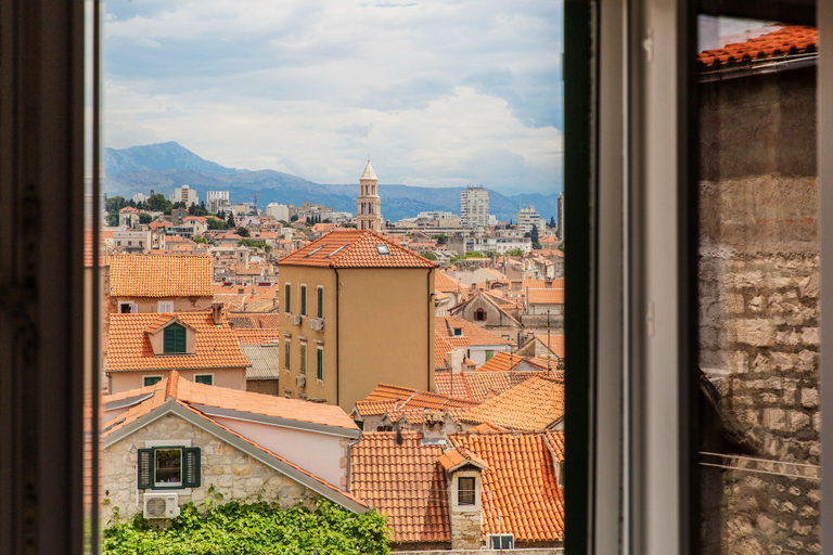Others 2, Apartment Smile Lux With View, Split