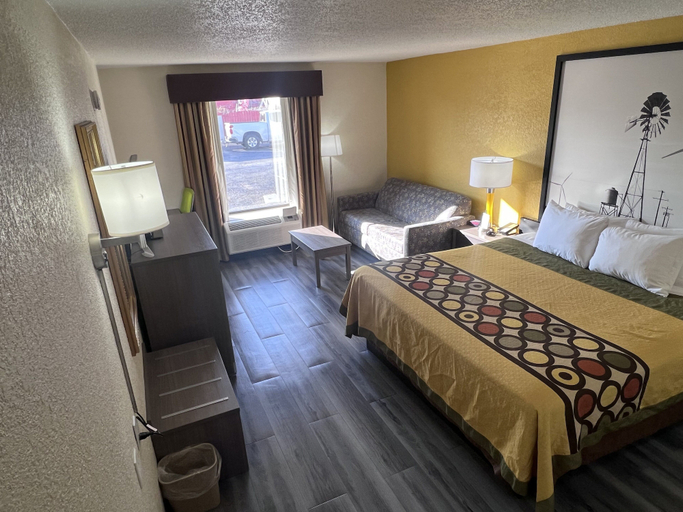 Bedroom 3, Super 8 by Wyndham Ft Stockton, Pecos
