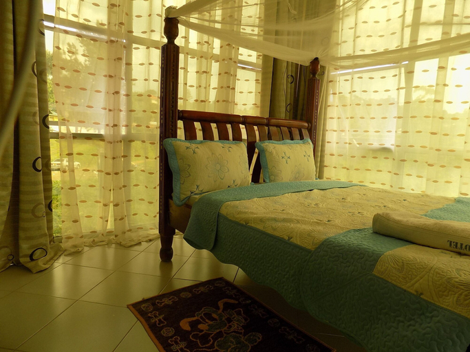 Bedroom 2, Relief Motel, Fort Portal