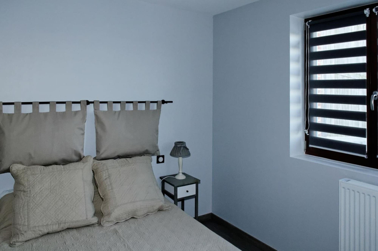 Bedroom 4, La Ferme Aux Charmes, Nord