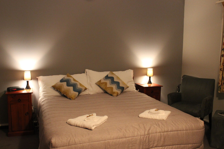 Bedroom 2, Earnslaw Motel, Christchurch