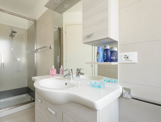 Bathroom 3, Residence Carla, Udine