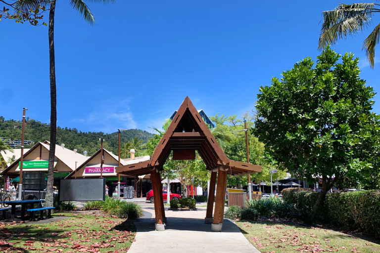 Exterior & Views 2, Magnums Airlie Beach, Whitsunday