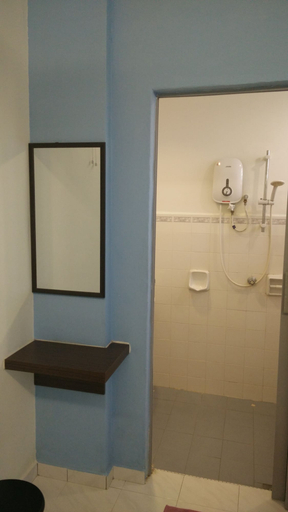 Bathroom 3, H&A Guest House, Malacca City