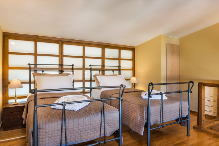 Bedroom 3, Daphnis Villas, Crete