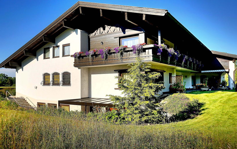Exterior & Views 2, Ferienwohnungen Bachblick, Traunstein