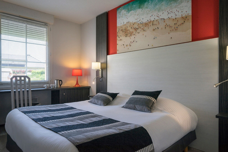 Bedroom 3, The Originals Boutique, Hôtel Le Pillebois, Ain