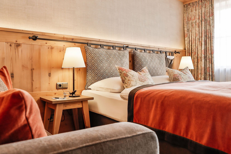 Bedroom 3, Hotel Tirolerhof, Zell am See