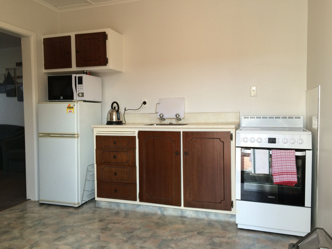 Others 5, Earnslaw Motel, Christchurch