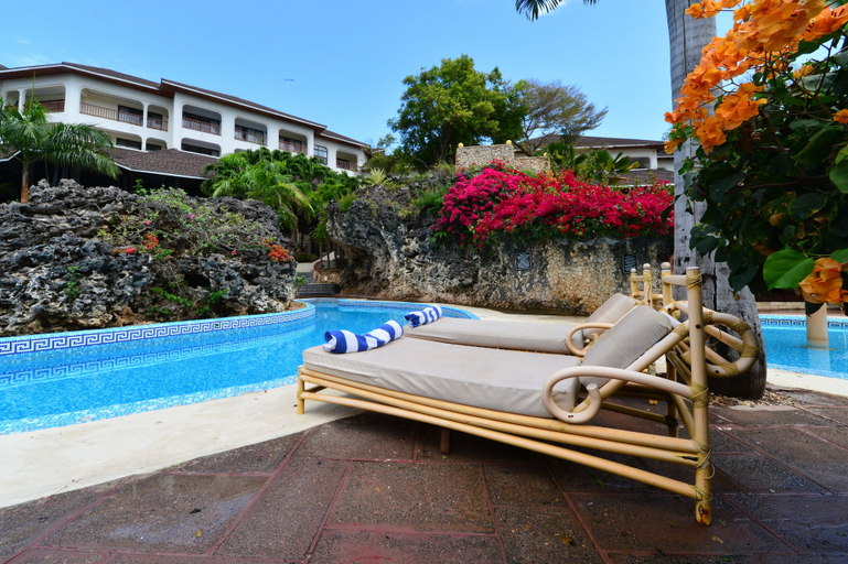 Sport & Beauty 3, Diani Reef Beach Resort & Spa - Your Beachfront Bliss Awaits, Msambweni