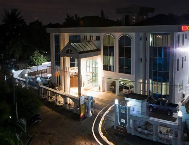 Exterior & Views, Maxlot Hotel, Accra