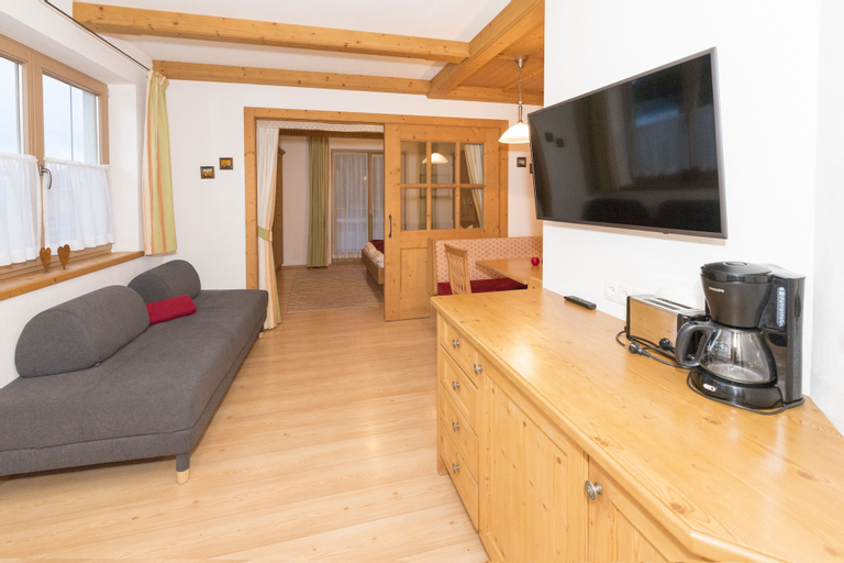 Bedroom 3, Gästehaus Schneider, Kufstein