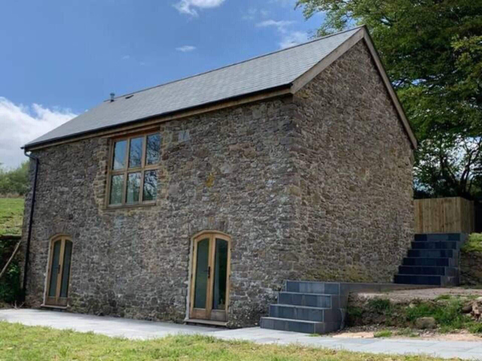Exterior & Views 2, 1 Bed Cottage - Sleeps 2 - Parking - Wifi, Somerset