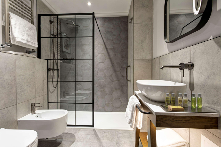 Bathroom 4, Doubletree by Hilton Rome Monti, Roma