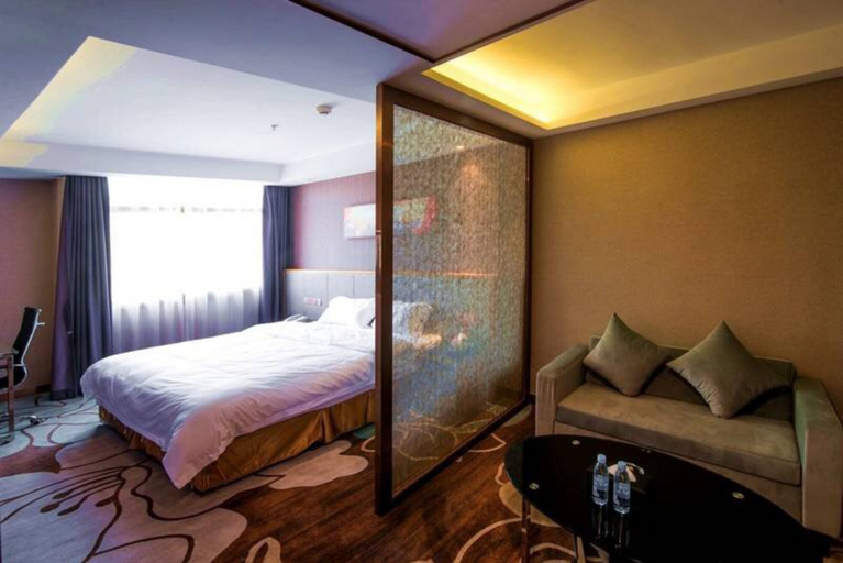 Bedroom 3, CNHOL Radient Hotel (Shenzhen Qianhai Branch), Shenzhen