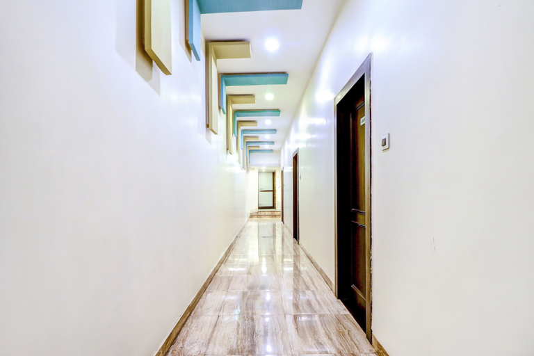 Others 5, Fabhotel Anandam, Raipur