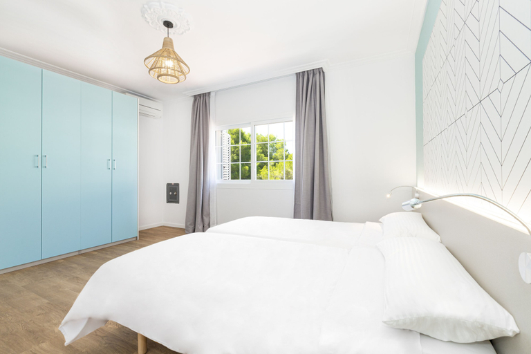 Bedroom 2, Apartamentos Los Arcos, Baleares