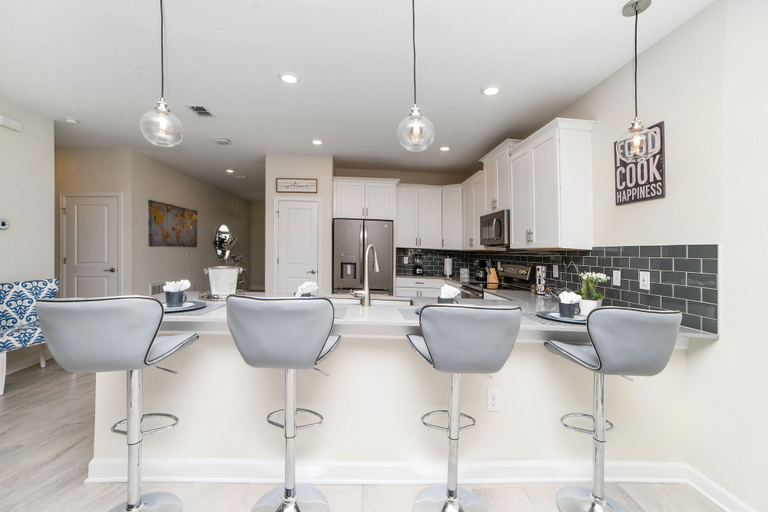 Food & Drinks 5, 9 Bdrm Champions Gate Villa, Polk