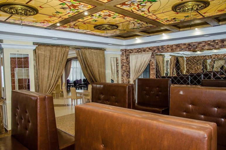 Others 5, Hotel Effes, Liski