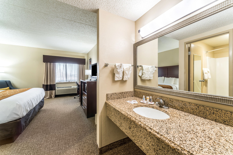 Bedroom 3, Comfort Inn Festus - St Louis South, Jefferson