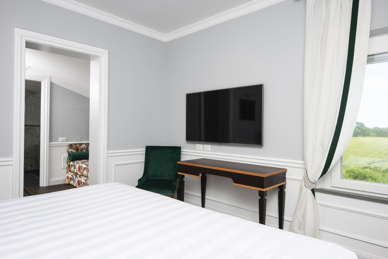 Bedroom 2, Casa Tua Spa Resort, Macerata