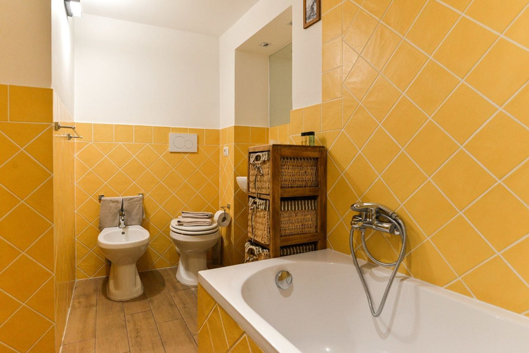 Bathroom 5, Spanish Steps Studio Apartment, Roma
