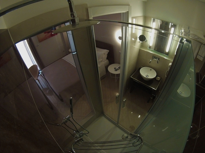 Bathroom 5, Sonevi Rooms Napoli, Napoli