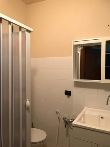 Bathroom 5, B&B Cascina Garaita, Cuneo