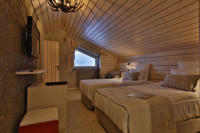 Bedroom 3, Kartal Hotel, Merkez