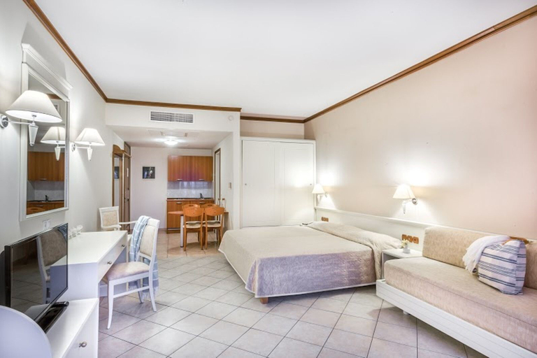Bedroom 4, Kipriotis Aqualand by Anayia All Inclusive Resorts, South Aegean