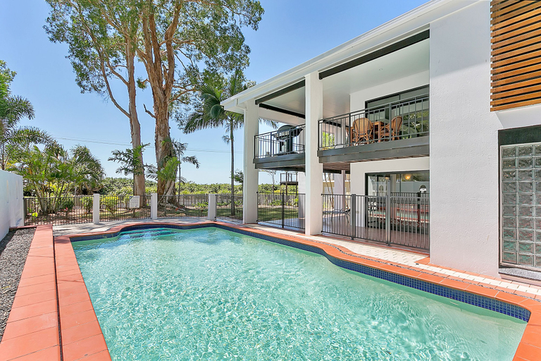 Sport & Beauty 5, Dolce Vita Beachfront Holiday House, Cairns