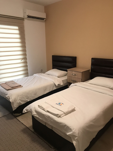 Bedroom 2, AA Rezidance