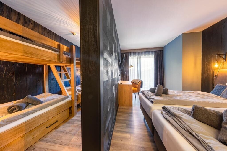 Bedroom 2, Hotel Herz3, Zell am See