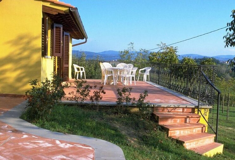 Exterior & Views 2, Campitello Farmhouse, Arezzo