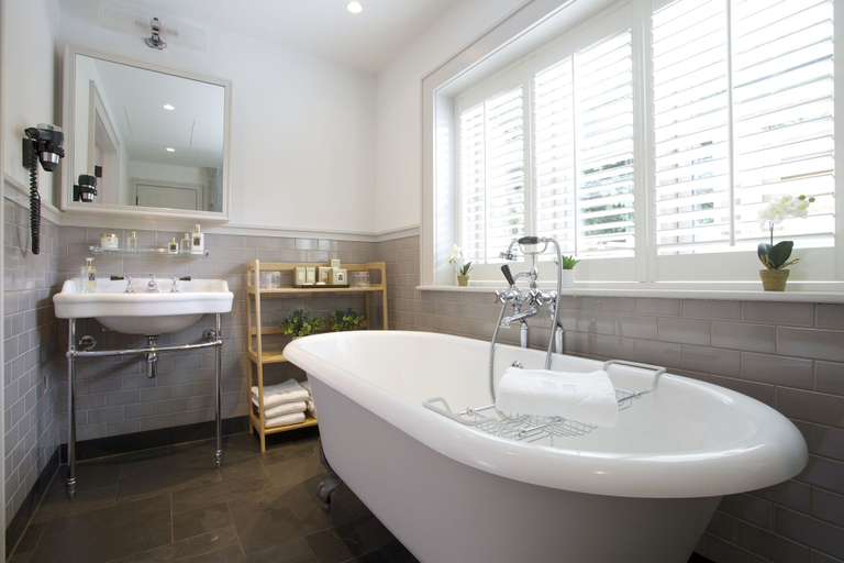 Bathroom 4, Hurley House Hotel, Windsor and Maidenhead