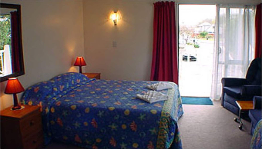 Bedroom 2, Raceway Motel, Christchurch