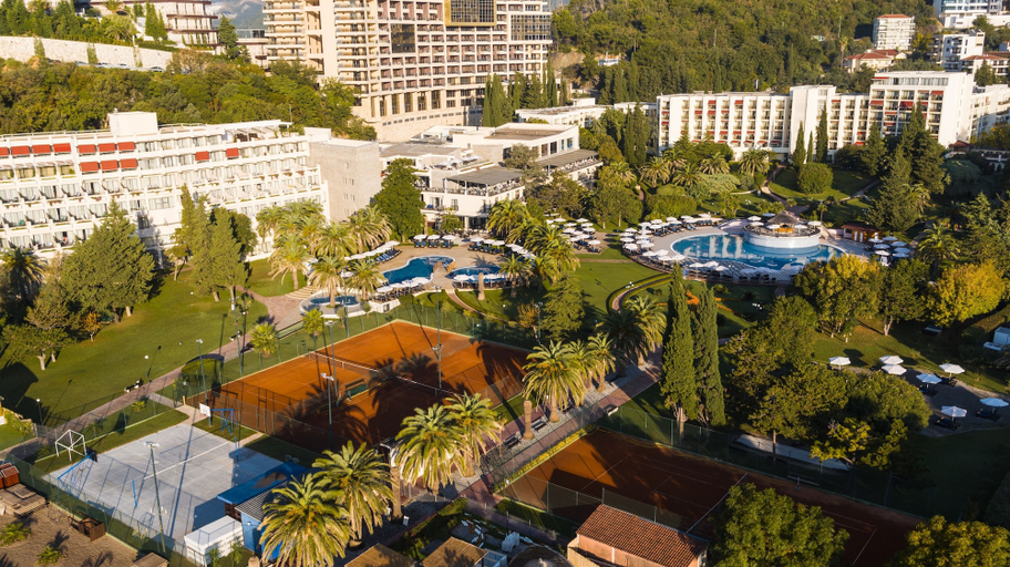 Exterior & Views 2, Iberostar Waves Bellevue