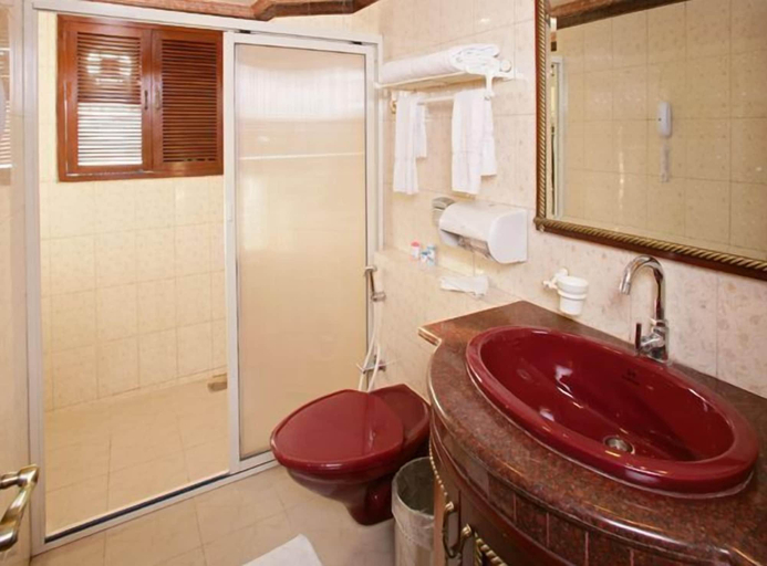 Bathroom 4, Perfect Haven Egmore Serviced Apartments, Chennai