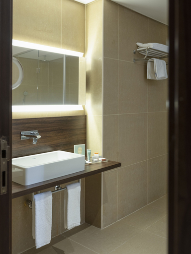 Bathroom 4, Retaj Inn Al Wakrah, Al Wakrah