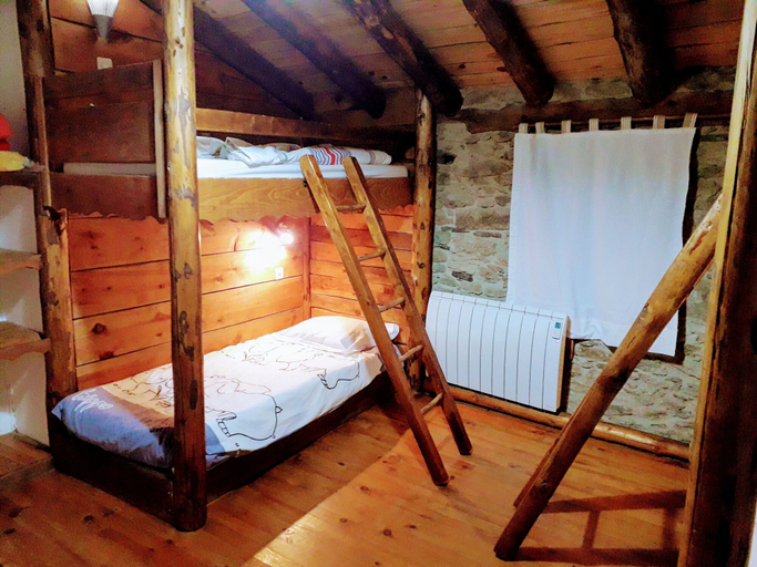 Bedroom 2, Ker Carlines, Pyrénées-Orientales
