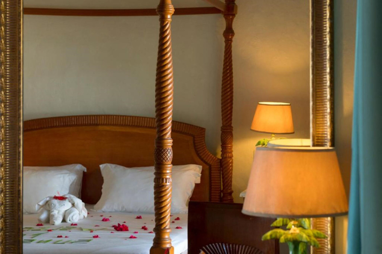 Bedroom 4, Sunset Beach Hotel