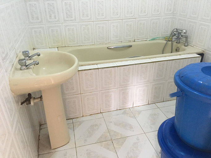 Bathroom 2, Conquer Yard, Accra